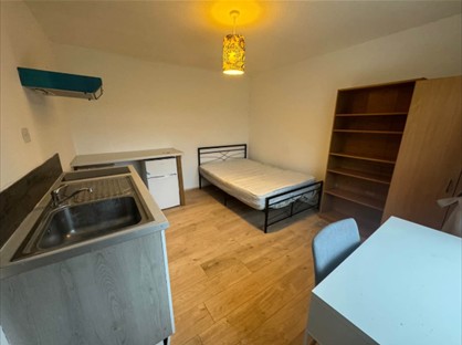 Bedsit, Hanson Court, CB4