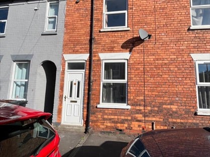 3 Bed Terraced House, Brook Street, LN2