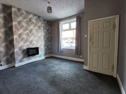 3 Bed Terraced House, Elm Grove, SK14