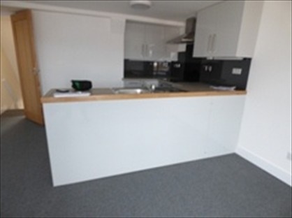 1 Bed Flat, High Street, SP10