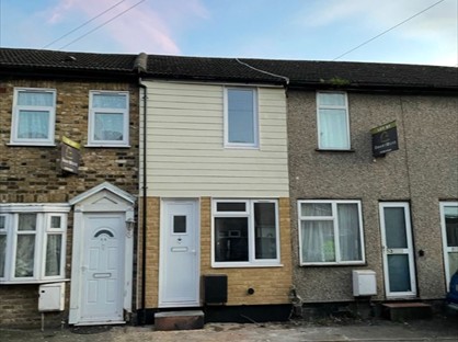 2 Bed Terraced House, Upminster Road South, RM13