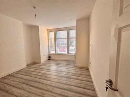 Room in a Shared House, London, SW18