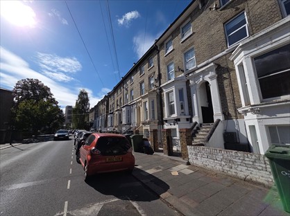 1 Bed Flat, Flaxman Road, SE5