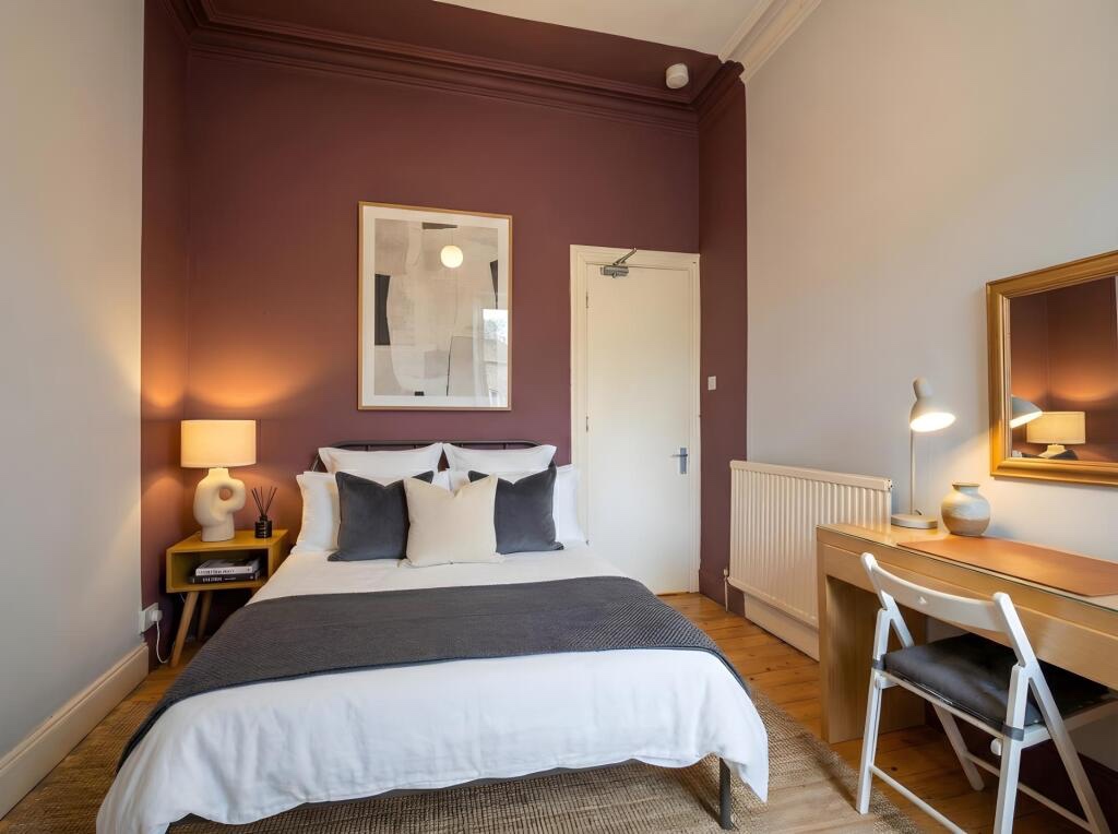 3 Bed Flat, Clarence Drive, G12 photo 3