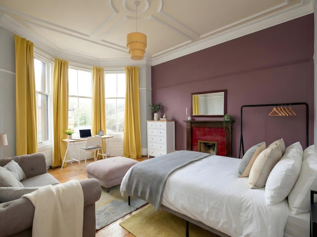 3 Bed Flat, Clarence Drive, G12