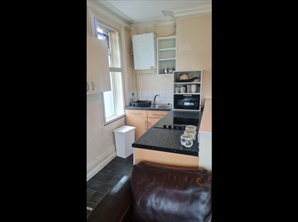 1 Bed Flat, Tong Street, BD4