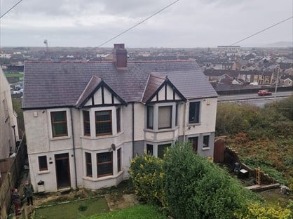 3 Bed Semi-Detached House, Penycae Road, SA13