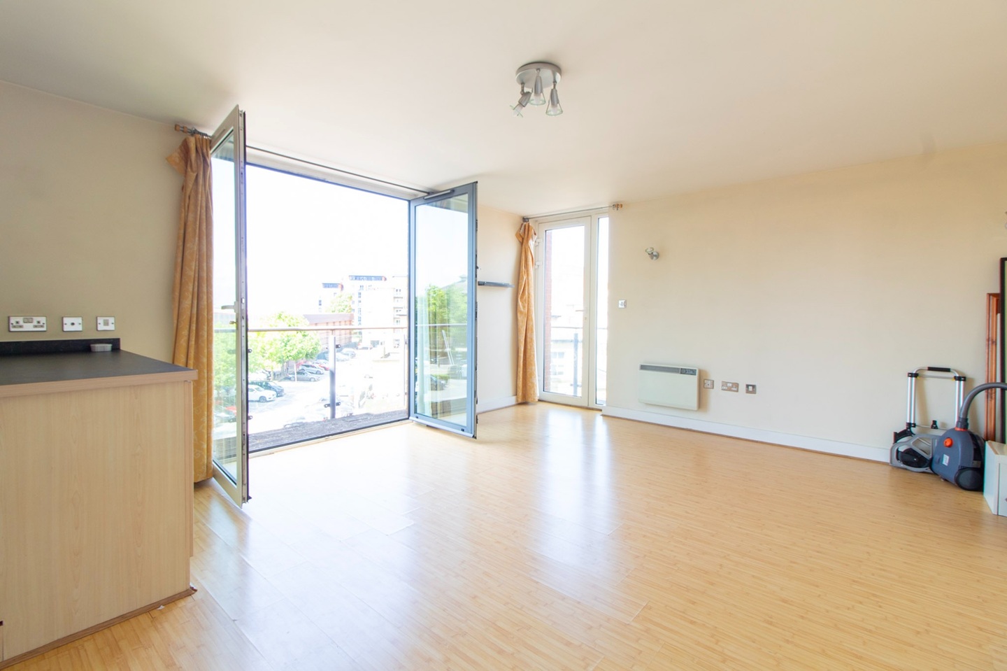 2 Bed Flat, Ranger Court, SO14 photo 4