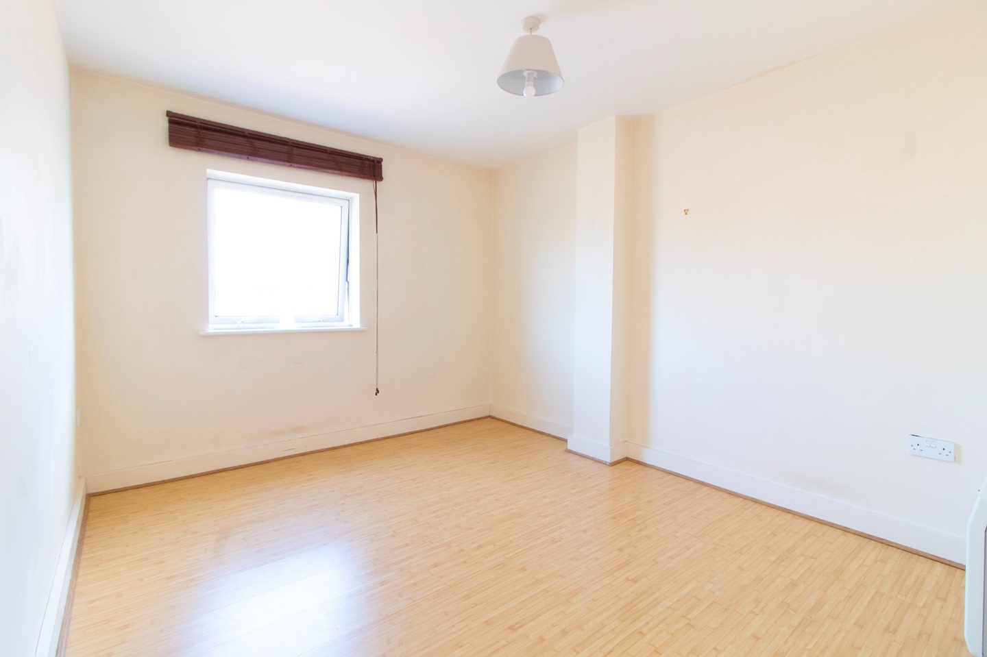 2 Bed Flat, Ranger Court, SO14 photo 5