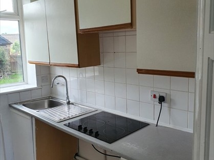 2 Bed End Terrace, Soothill Lane, WF17