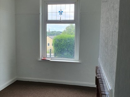 2 Bed End Terrace, Soothill Lane, WF17