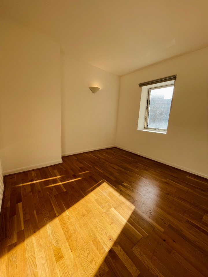 London 2 Bed Flat French Place E1 To Rent Now For 2 500 00 P m