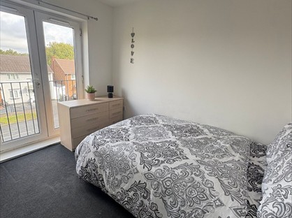 Studio Flat, Essington Way, WV1