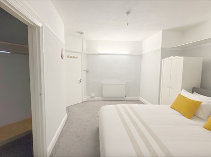 Room in a Shared Flat, Noel Road, W3