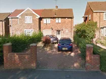 4 Bed Terraced House, Lewes Close, UB5