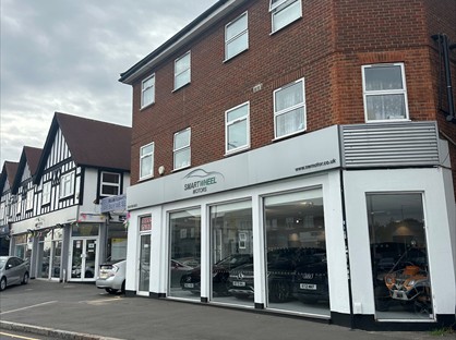 1 Bed Flat, Long Lane, UB10