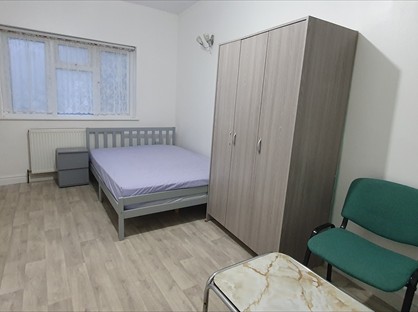 Room in a Shared House, Brunswick Gardens, IG6