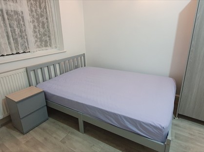 Studio Flat, Brunswick Gardens, IG6