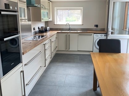 Room in a Shared House, Sandy Park Road, BS4