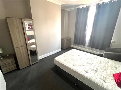 Room in a Shared House, Clifford Place, LS27