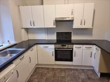 2 Bed Flat, Esslemont Avenue, AB25