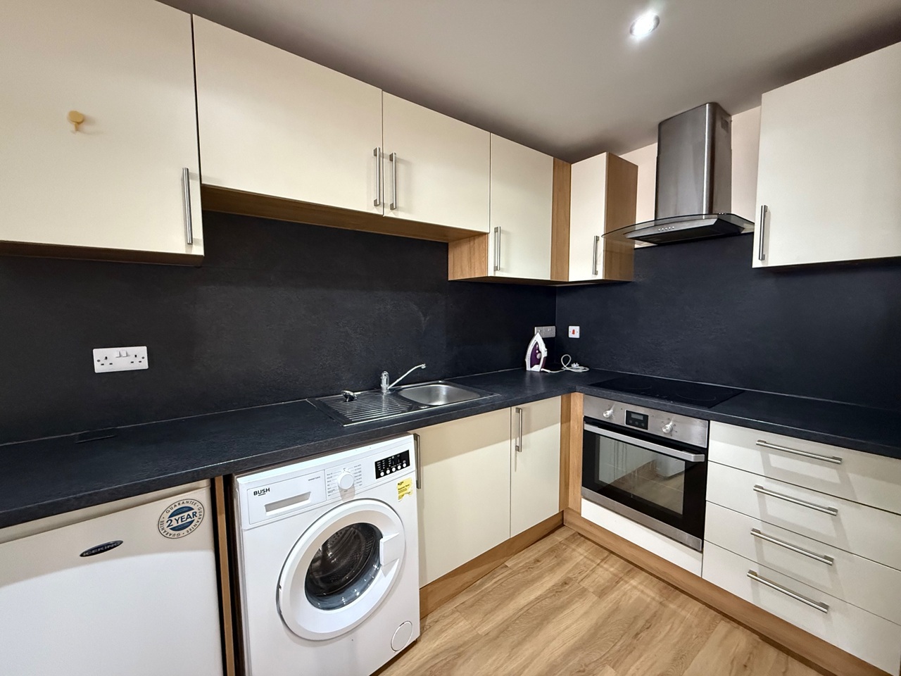 Doncaster - Studio Flat, Cleveland Street, DN1 - To Rent Now for £550. ...
