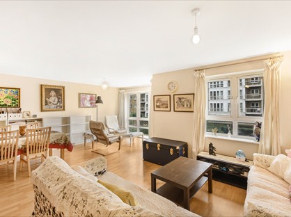 2 Bed Flat, St. Davids Square, E14