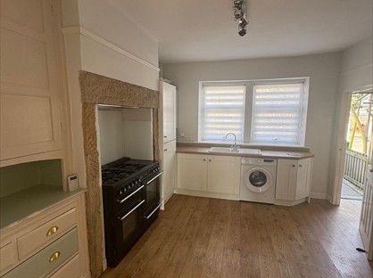 2 Bed Terraced House, North Street, LS19