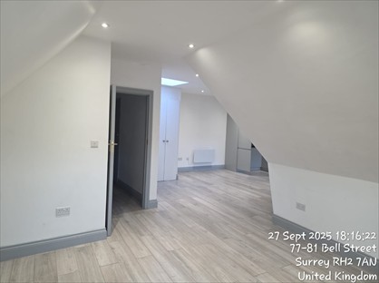 1 Bed Flat, Bell Street, RH2