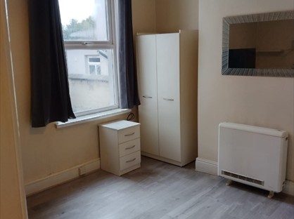 Studio Flat, Cecil Street, WS4