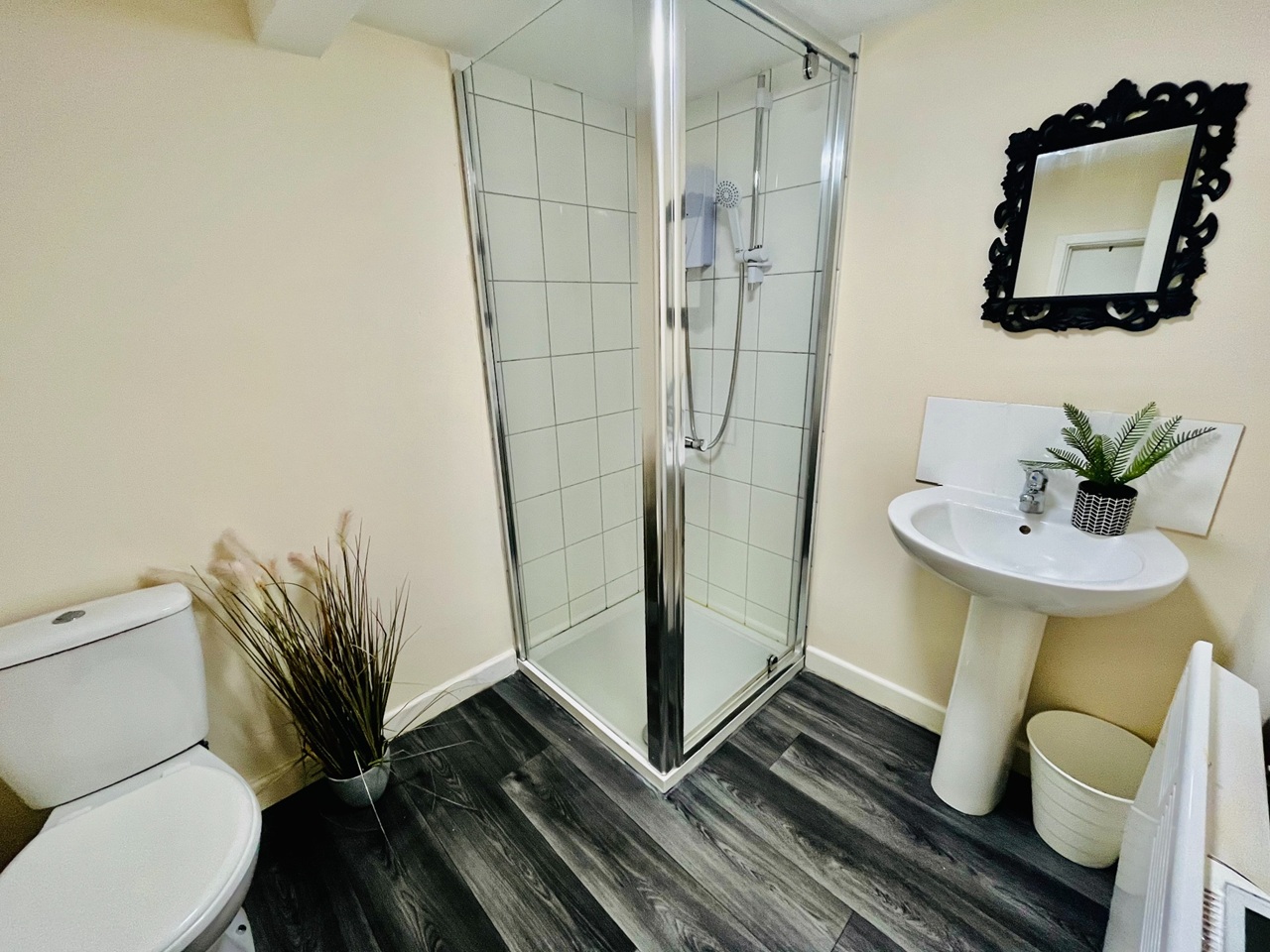 2 Bed Flat, Glossop Road, S10 photo 5
