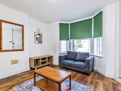 1 Bed Flat, Sydenham Road, CR0