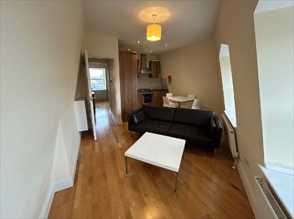 1 Bed Flat, West Street, E11