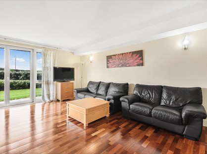 2 Bed Flat, Pierpoint Building, E14