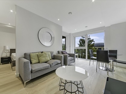 Studio Flat, Emerson Court, N1