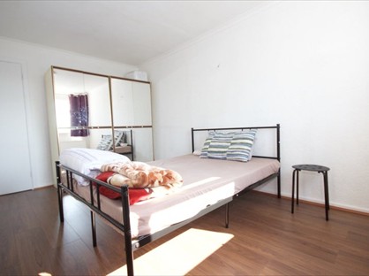 Room in a Shared Flat, Stamford Close, HA3