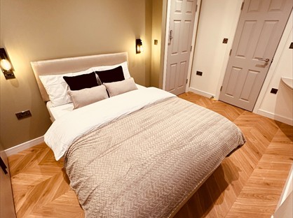 Room in a Shared House, Harvest Road, TW13