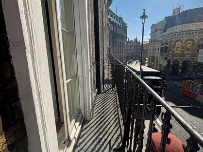 1 Bed Flat, Wellington Street, WC2E