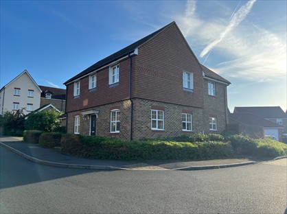 4 Bed Detached House, Grouse Meadows, RG12
