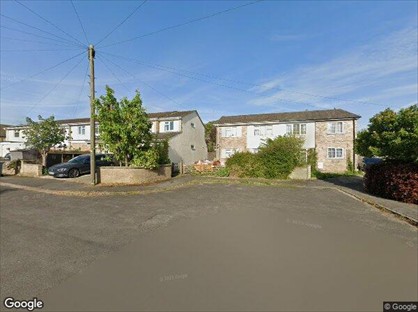 3 Bed Semi-Detached House, Evenlode Close, OX29
