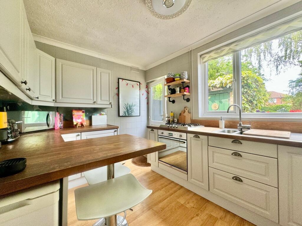 Additional image 2 of 3 Bed Semi-Detached House, Tythorn Drive, LE18, N1 7GU