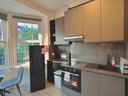 Studio Flat, Golder Greens Road, NW11