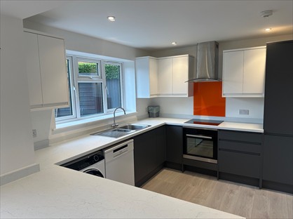 3 Bed Semi-Detached House, Carrington Crescent, HP22