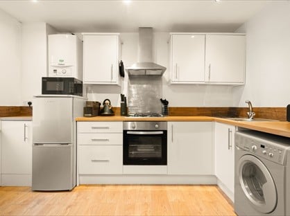 1 Bed Flat, Homerton High Street, E9