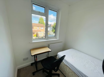 Room in a Shared House, Stiven Crescent, HA2