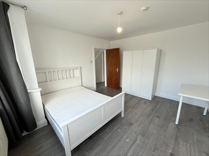 6 Bed Semi-Detached House, Filton Avenue, BS34