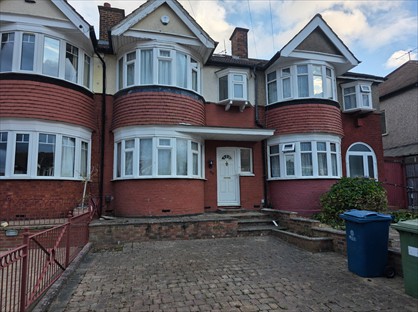 4 Bed Terraced House, Yeading Avenue, HA2