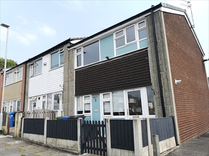 3 Bed Semi-Detached House, Smithy Grove, OL6