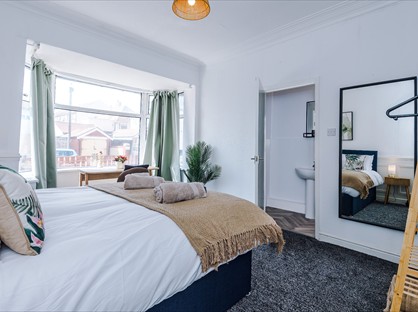 2 Bed Flat, Cliff Place, FY2