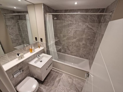 Room in a Shared House, Victoria Road, N9